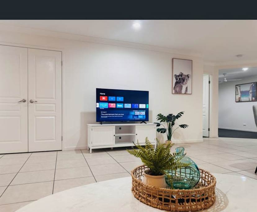 $350, Share-house, 4 bathrooms, Pimpama QLD 4209