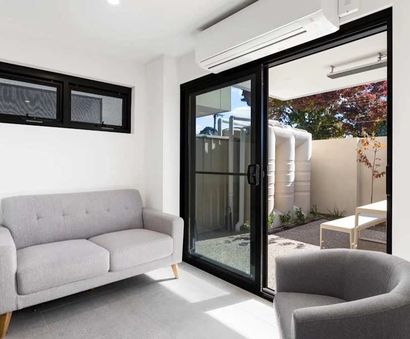 $349, Student-accommodation, 1 bathroom, Paradise SA 5075