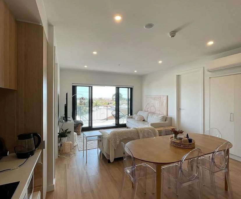 Whole property with 2 rooms for rent