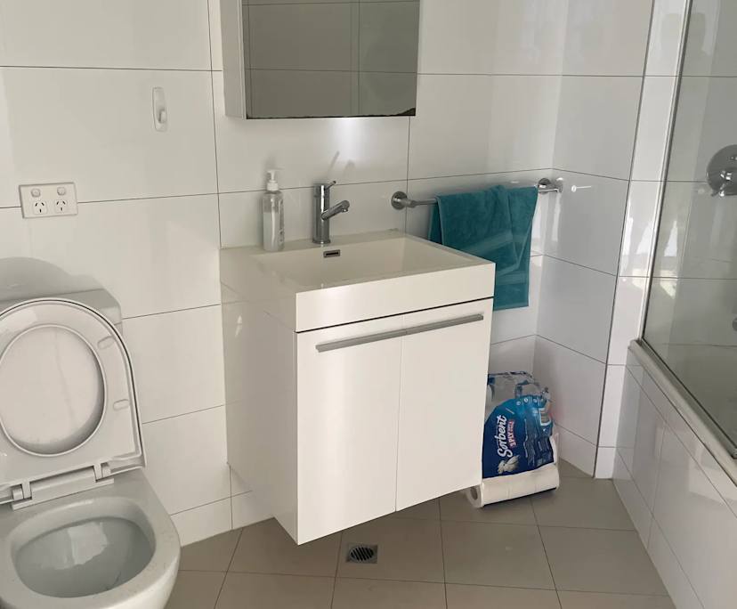 $300, Flatshare, 2 bathrooms, Glen Waverley VIC 3150