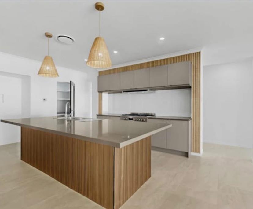 Whole property with 5 rooms for rent