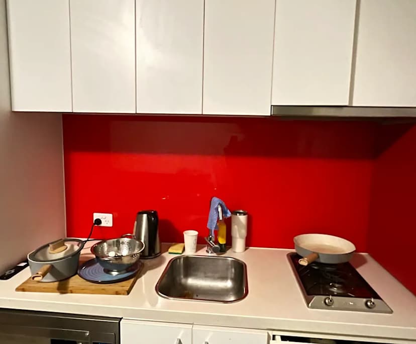 Furnished room in a flatshare