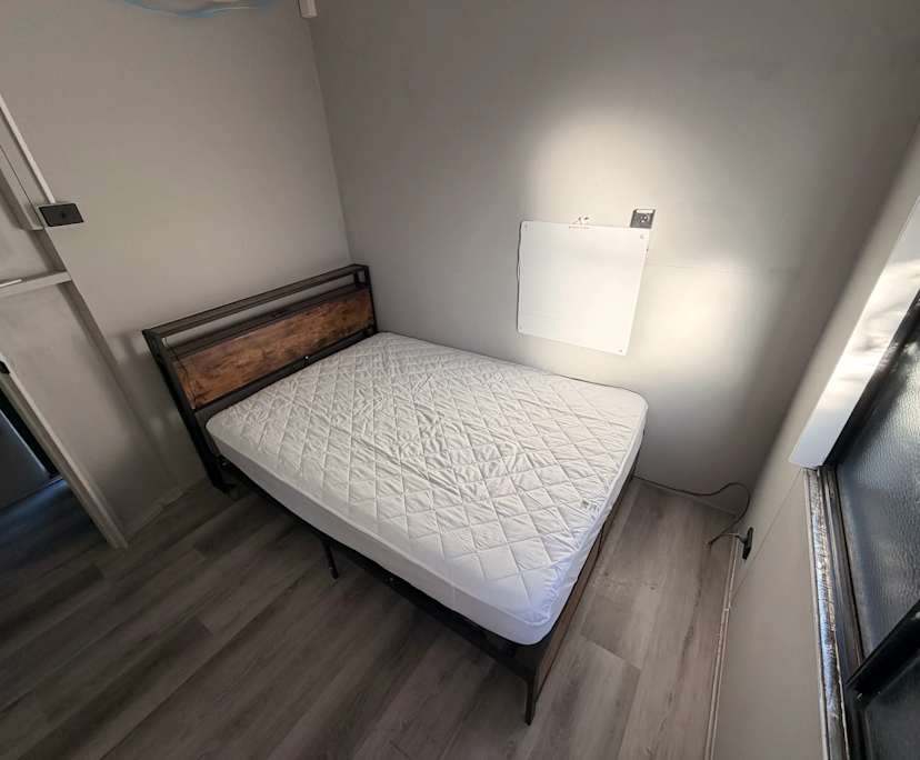 $220-240, Homestay, 2 rooms, Sydenham VIC 3037, Sydenham VIC 3037