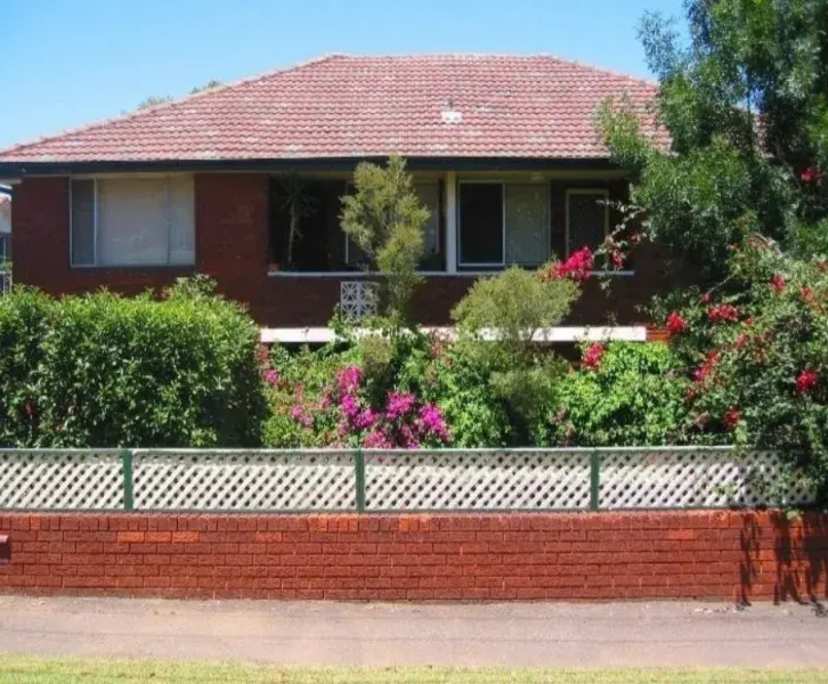 Whole property with 2 rooms for rent
