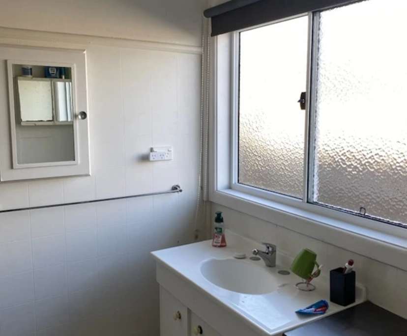 $225, Share-house, 3 bathrooms, Newcomb VIC 3219