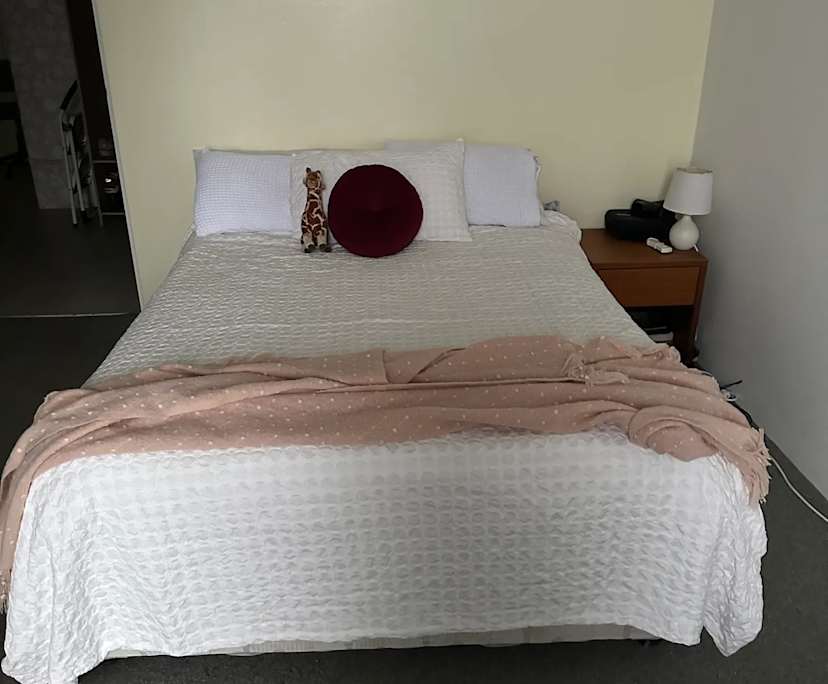 Furnished room with own bathroom
