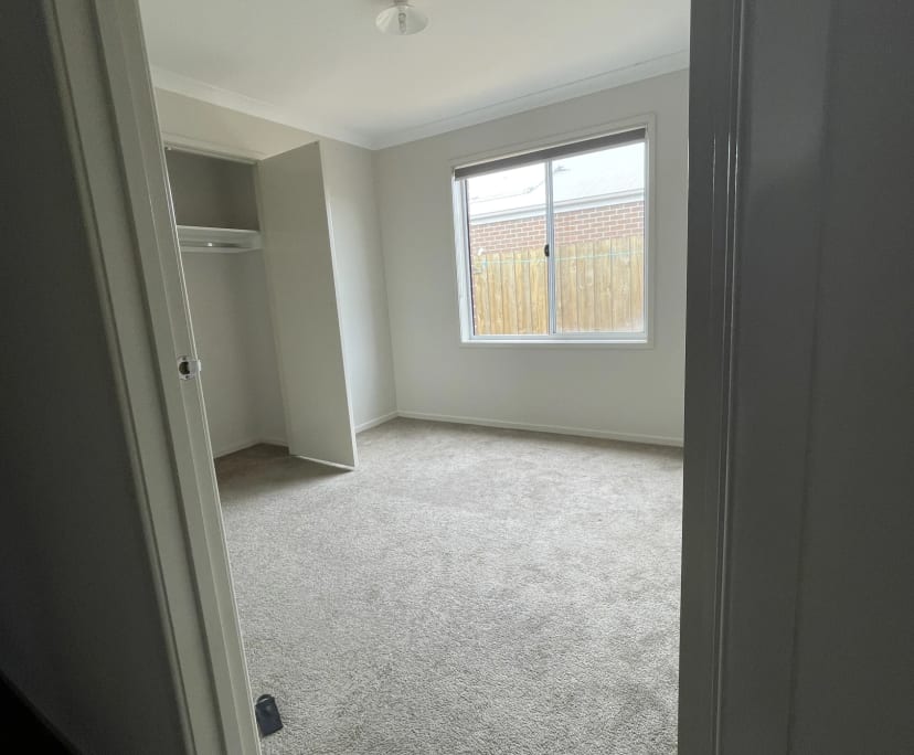 Room in a share house