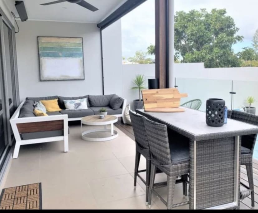 Room for Rent in Biggera Waters, Gold Coast 350,