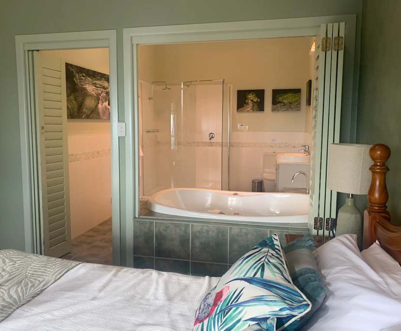 Furnished room with ensuite in a share house