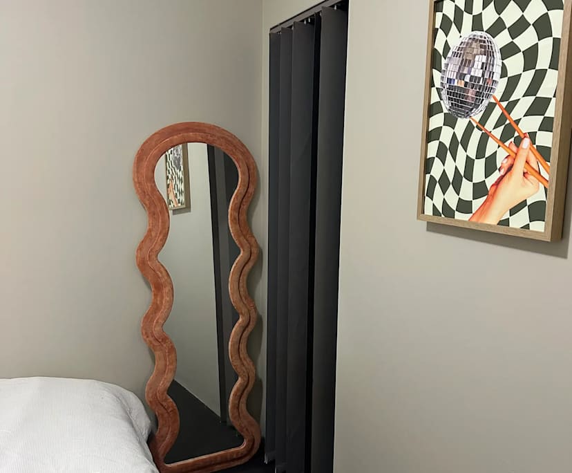 Furnished room with own bathroom