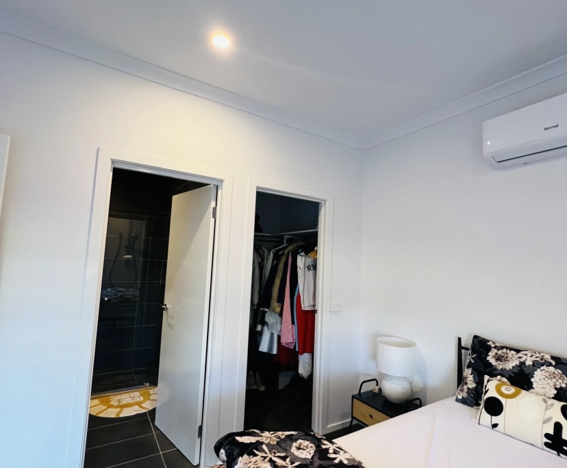 $300, Share-house, 2 bathrooms, Keilor Downs VIC 3038