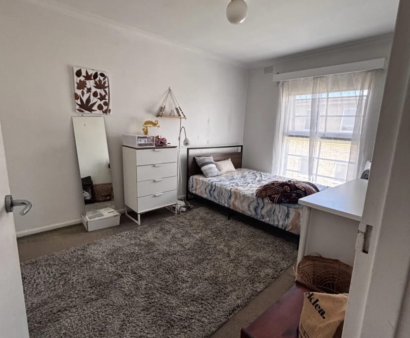 Unfurnished room in a flatshare