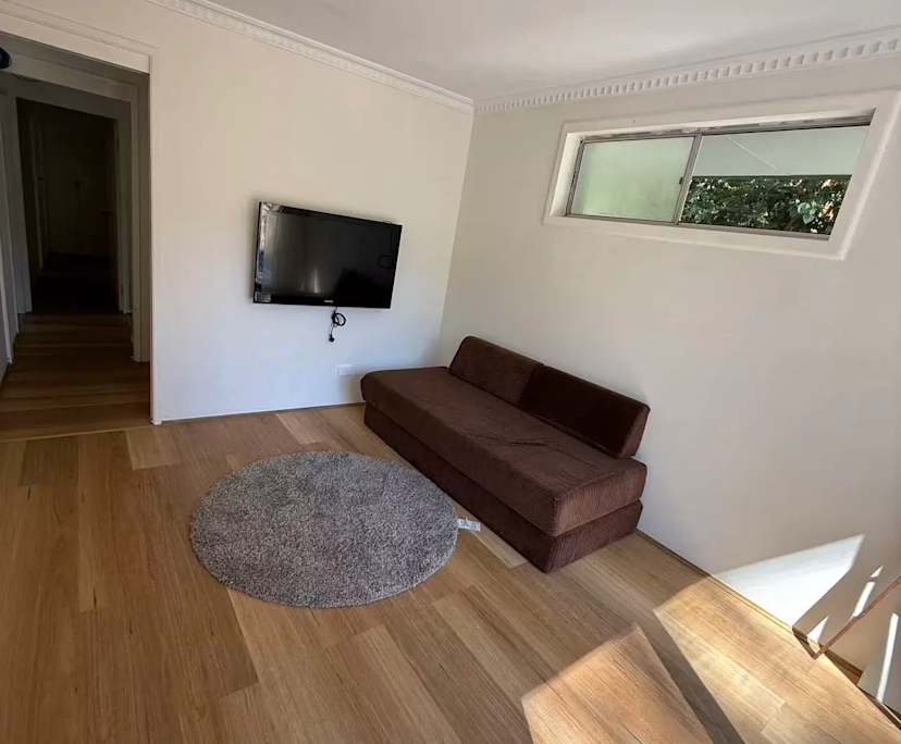 Room in a share house