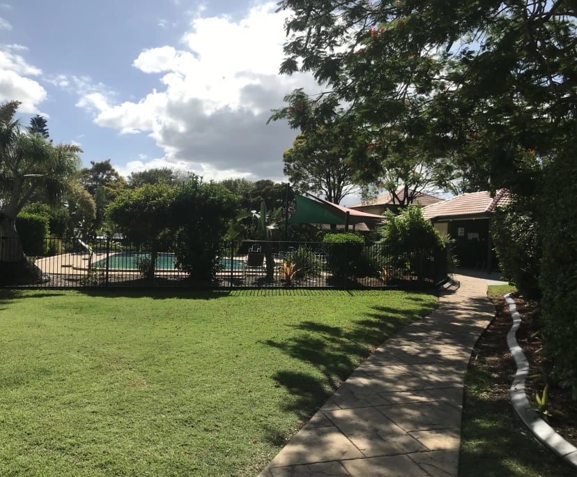 $330, Share-house, 3 bathrooms, Benowa QLD 4217