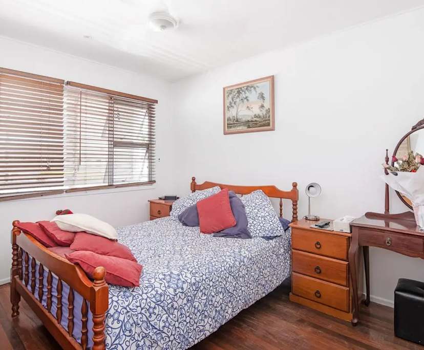 Room in a share house