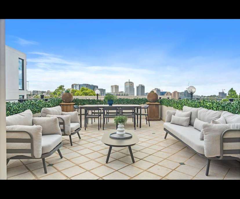 Whole property with 2 rooms for rent