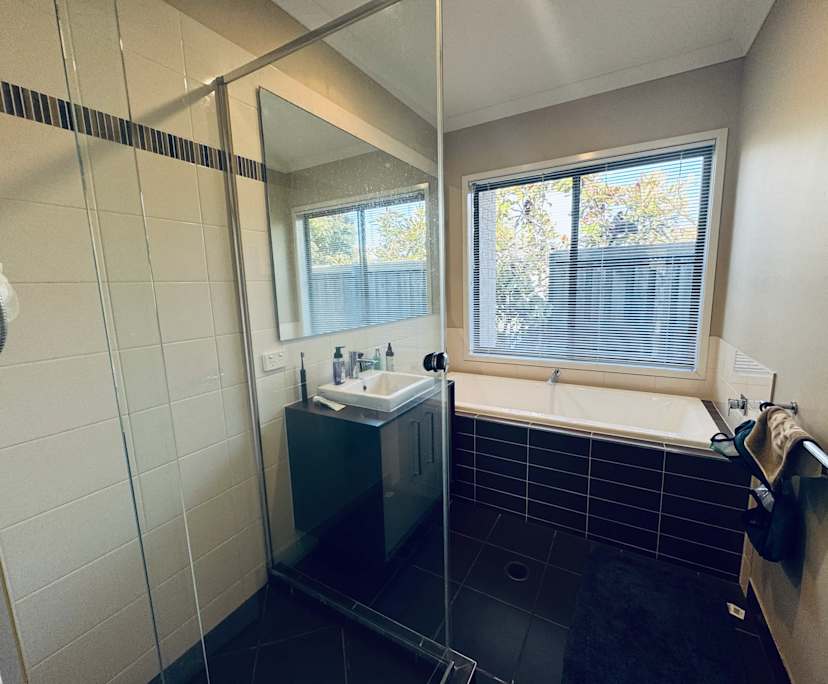 $275, Share-house, 4 bathrooms, North Lakes QLD 4509