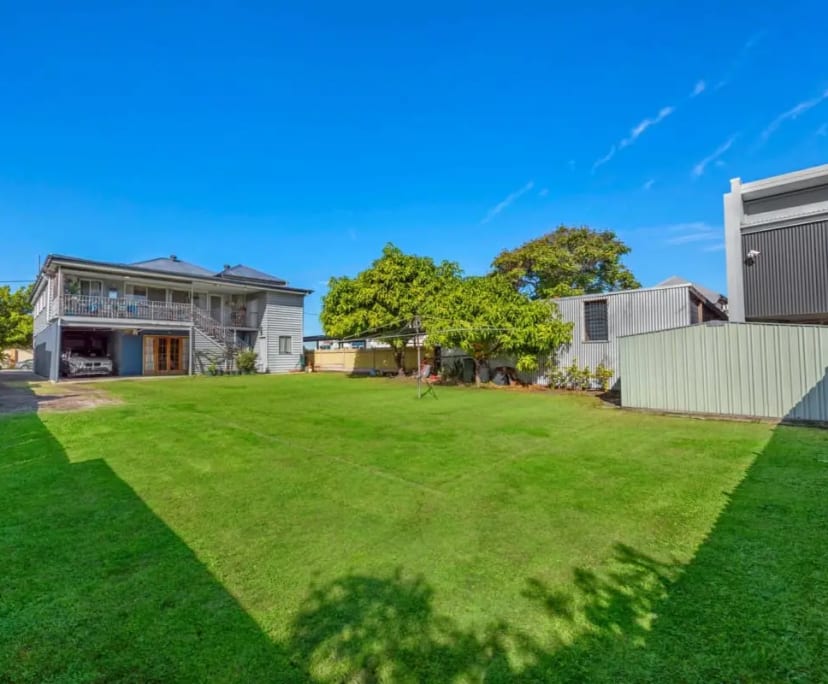 Room in a share house