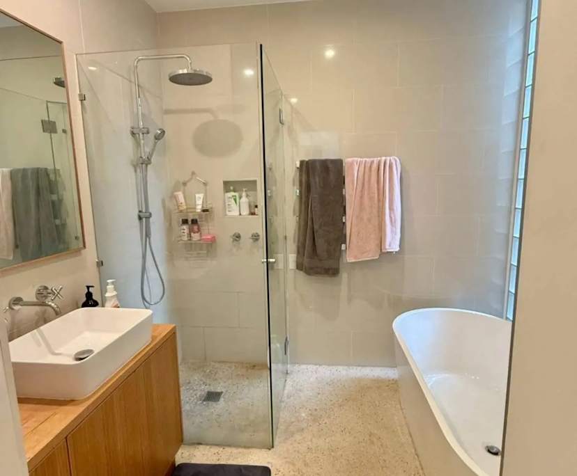 Room in a share house