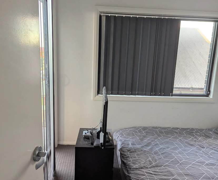 Unfurnished room in a share house