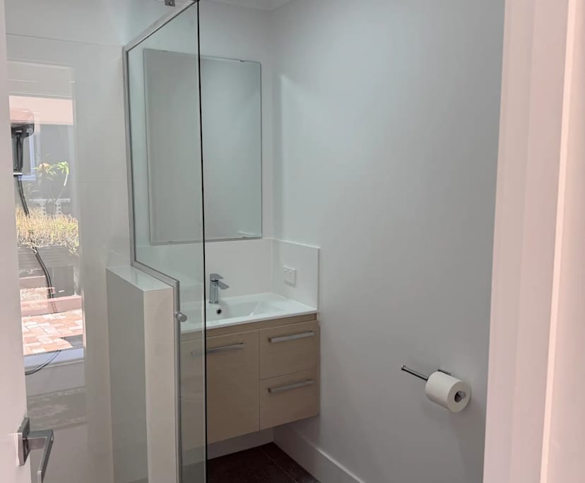 $365, Granny-flat, 1 bathroom, Lathlain WA 6100