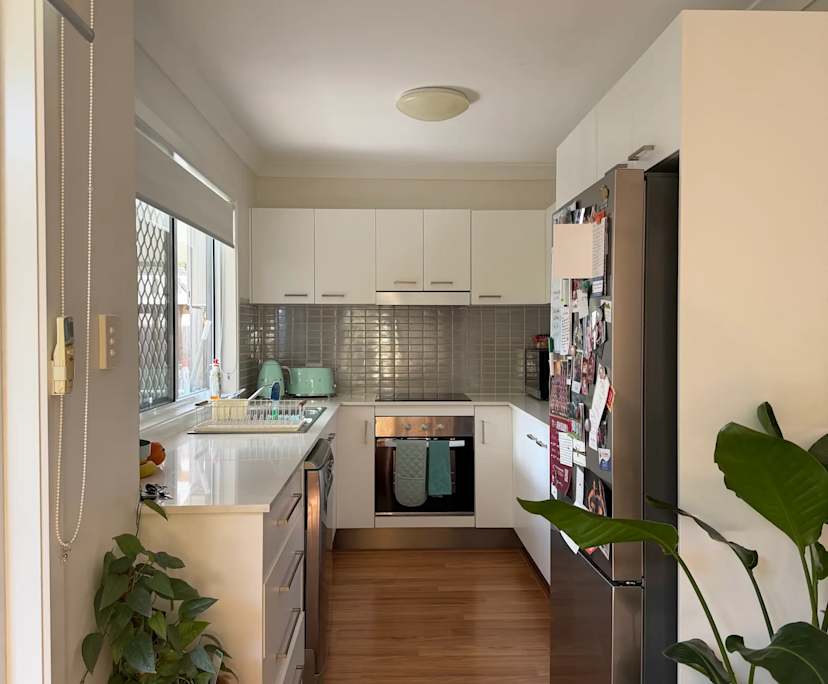 $375, Flatshare, 3 bathrooms, Greenslopes QLD 4120