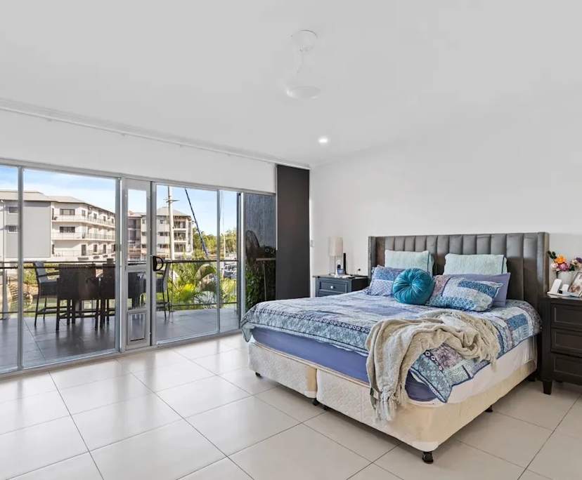 Unfurnished room in a share house