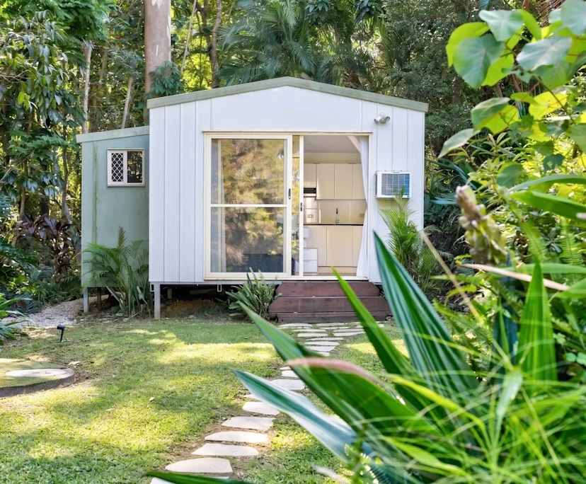 Furnished room studio flat for rent