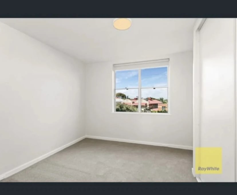 Unfurnished room in a flatshare