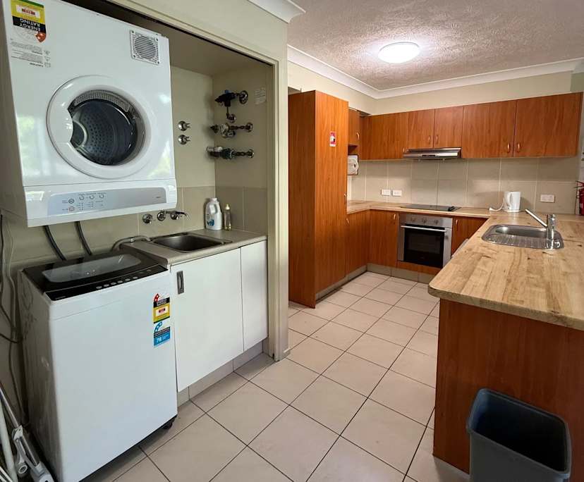 $340, Student-accommodation, 3 bathrooms, Labrador QLD 4215