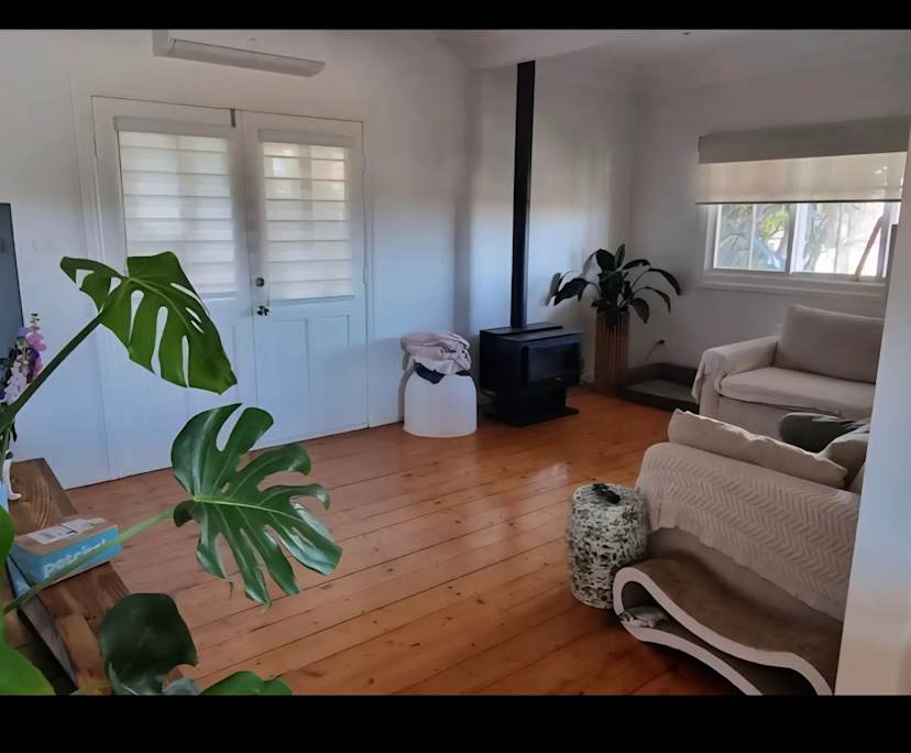 Room in a share house