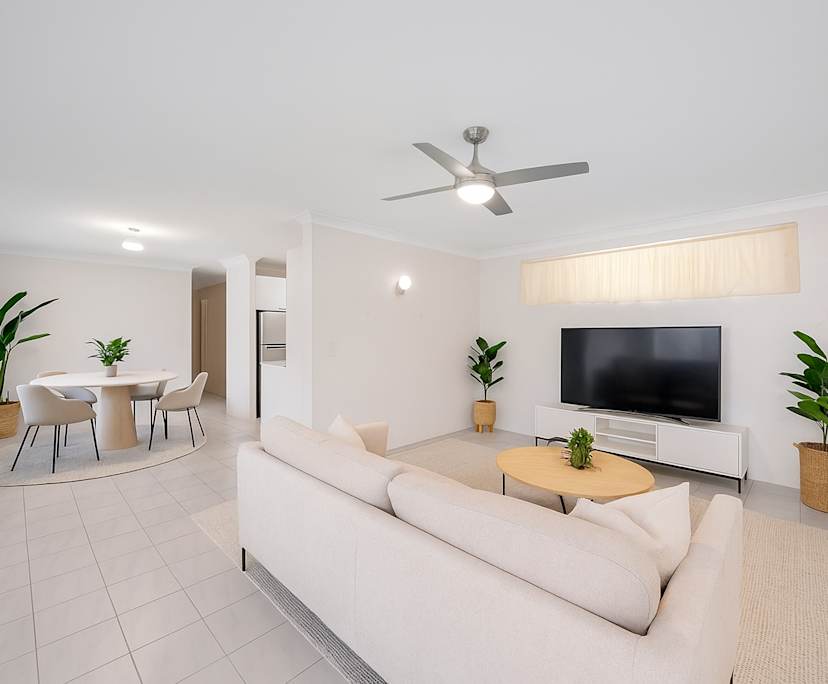 Whole property with 2 rooms for rent