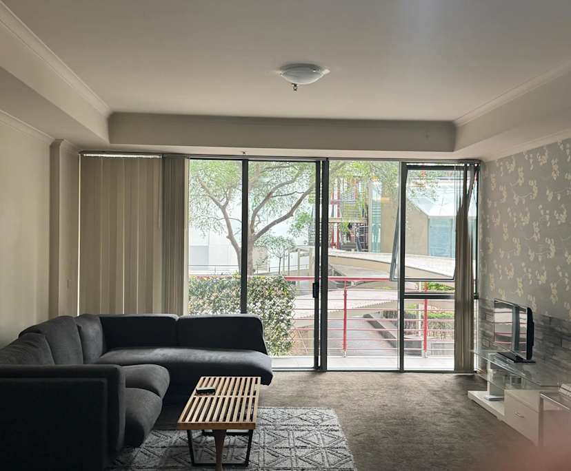 Furnished room in a flatshare