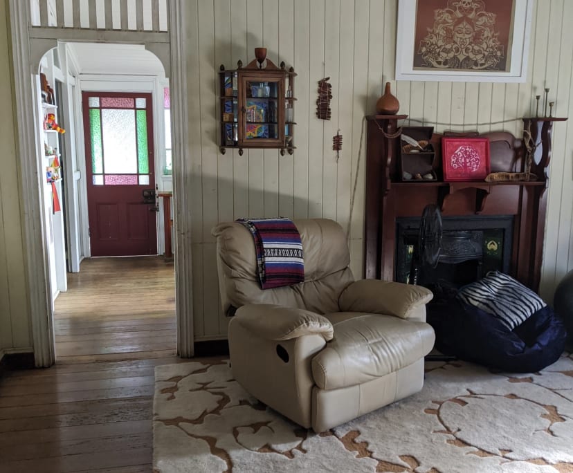 $300, Share-house, 3 bathrooms, Woolloongabba QLD 4102