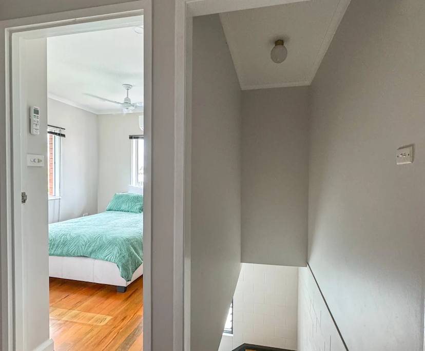 $300, Share-house, 2 rooms, Mooroobool QLD 4870, Mooroobool QLD 4870