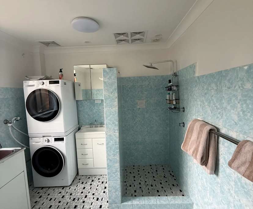 $300, Flatshare, 2 bathrooms, Keiraville NSW 2500