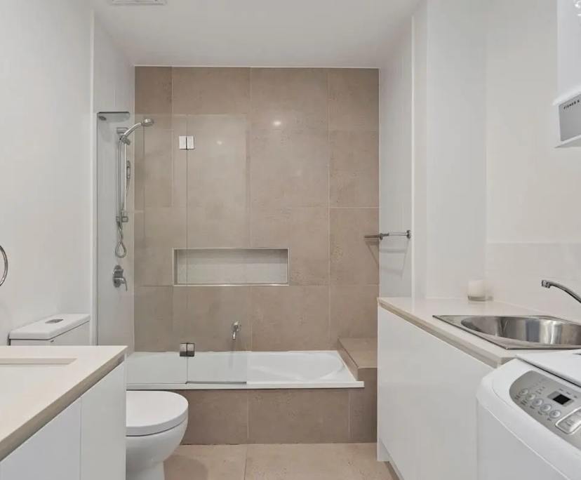 $340-360, Student-accommodation, 2 rooms, Robina QLD 4226, Robina QLD 4226