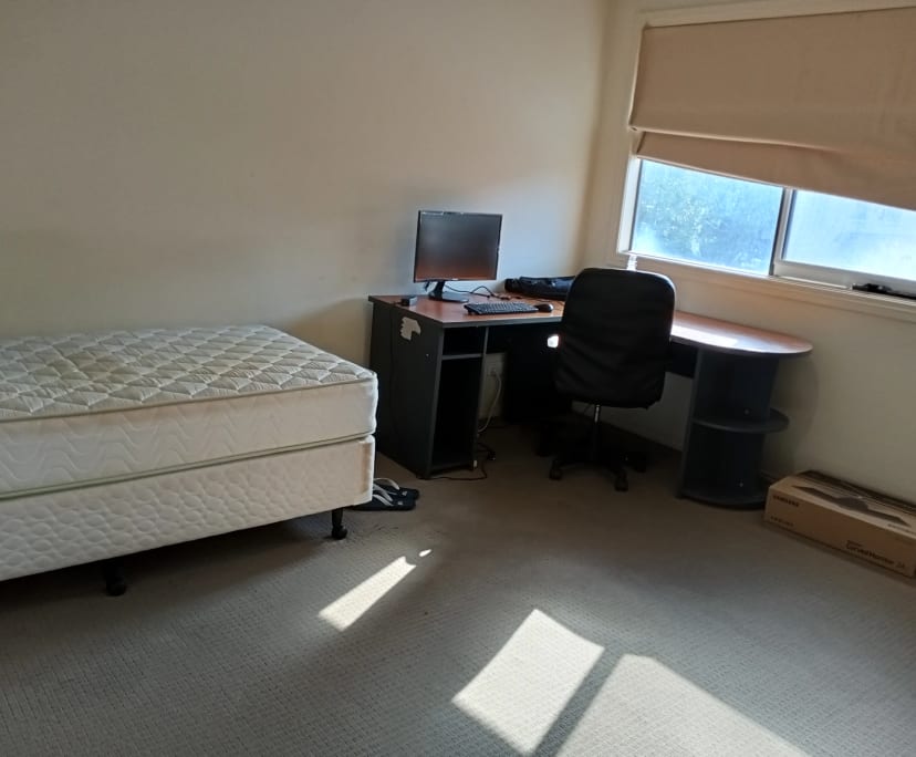 Room in a share house