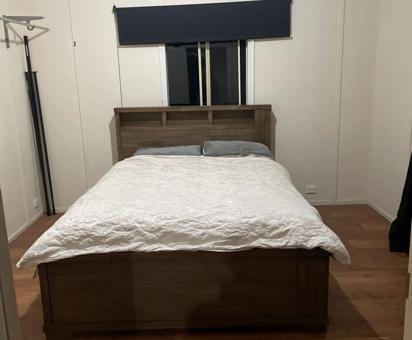 Room in a share house