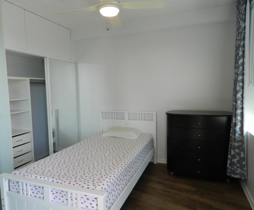 $440, Flatshare, 2 bathrooms, Surfers Paradise QLD 4217