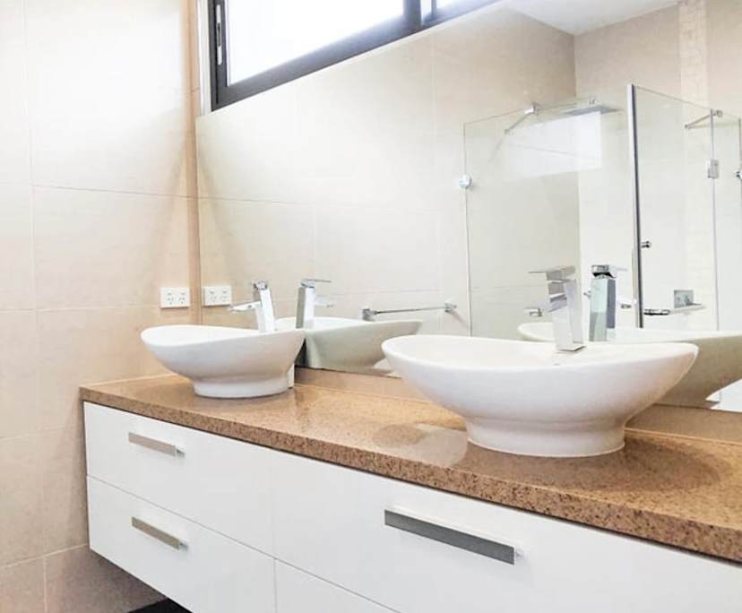 $330, Share-house, 2 bathrooms, Ormond VIC 3204