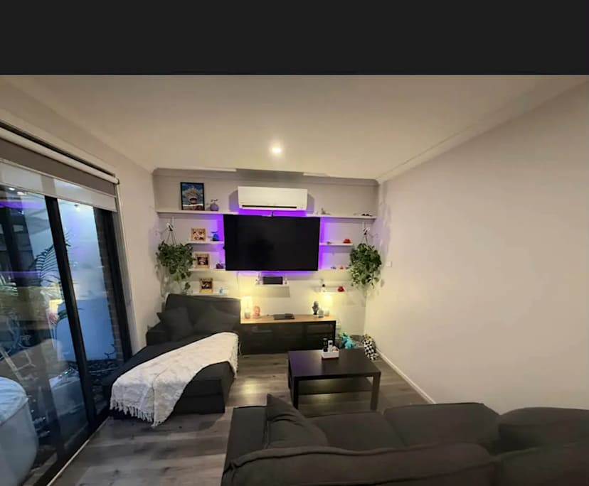 propertyImage