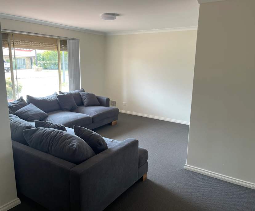 Unfurnished room in a share house