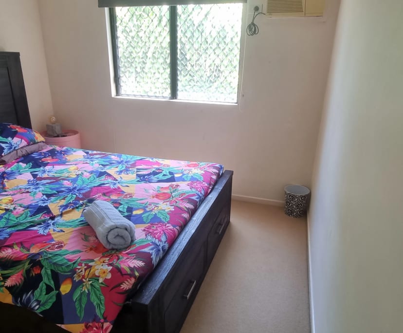$290, Flatshare, 3 bathrooms, Parramatta Park QLD 4870