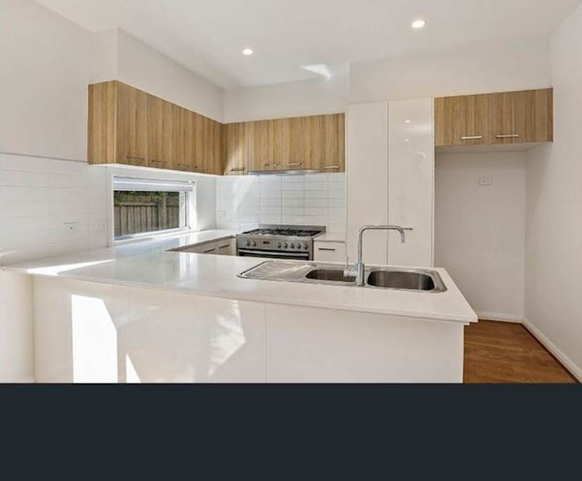 $180, Share-house, 3 bathrooms, Newtown VIC 3220