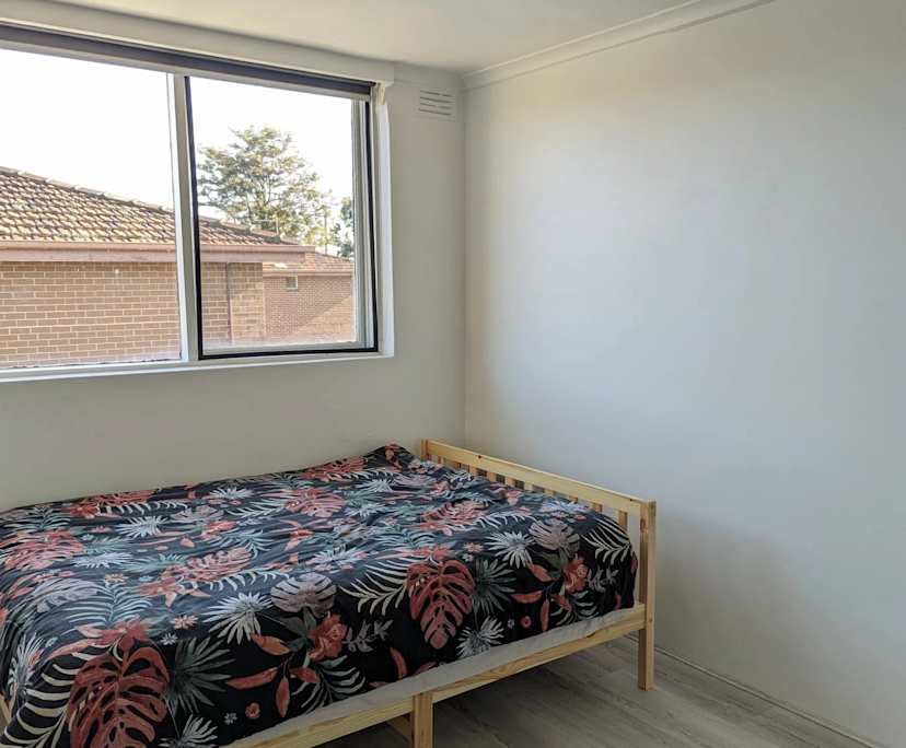Furnished room in a flatshare