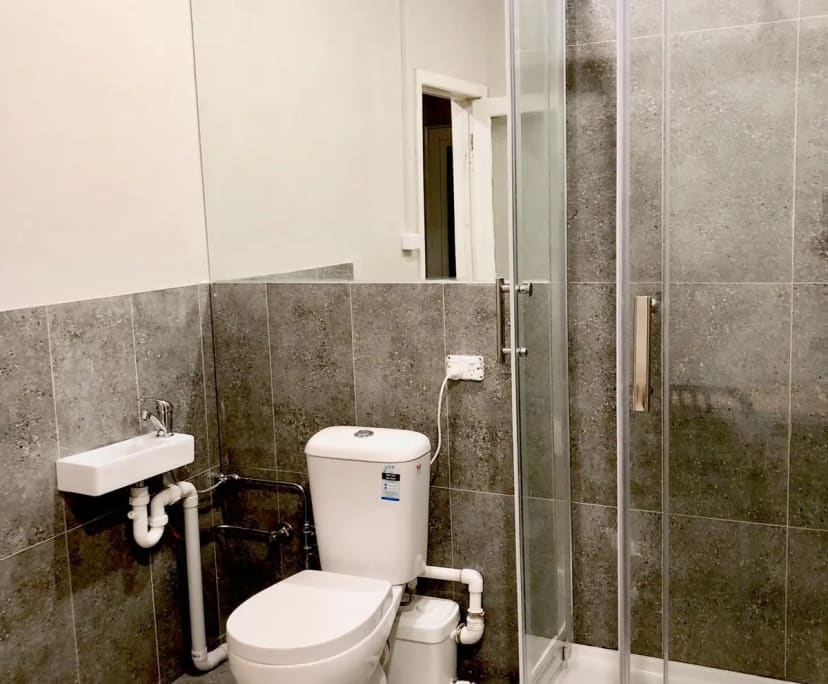 $350, Share-house, 6 bathrooms, Ascot Vale VIC 3032