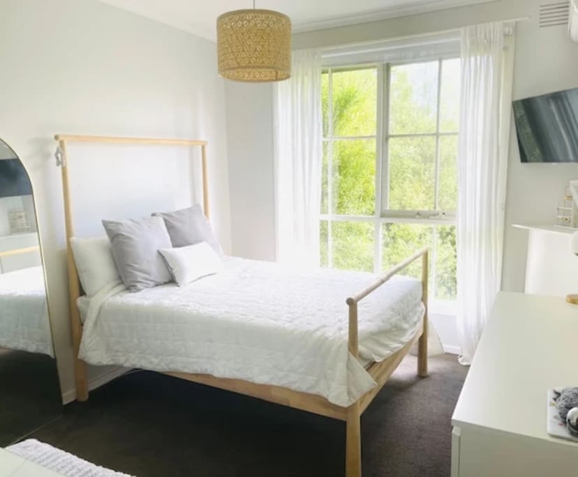 Furnished room with ensuite in a share house