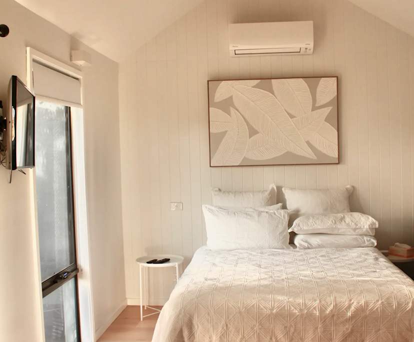 Furnished room studio flat for rent