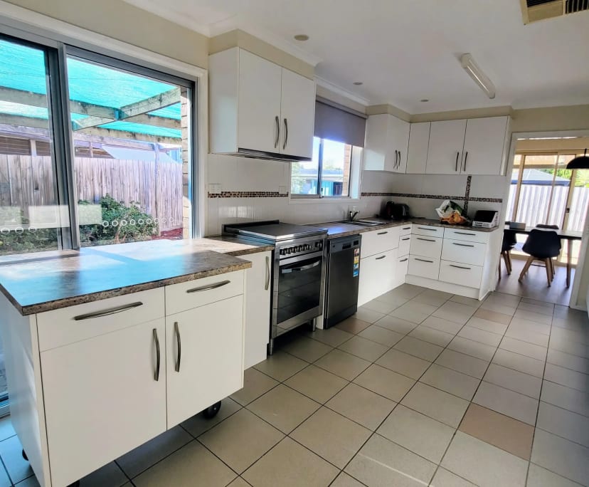 $195, Share-house, 4 bathrooms, Hoppers Crossing VIC 3029